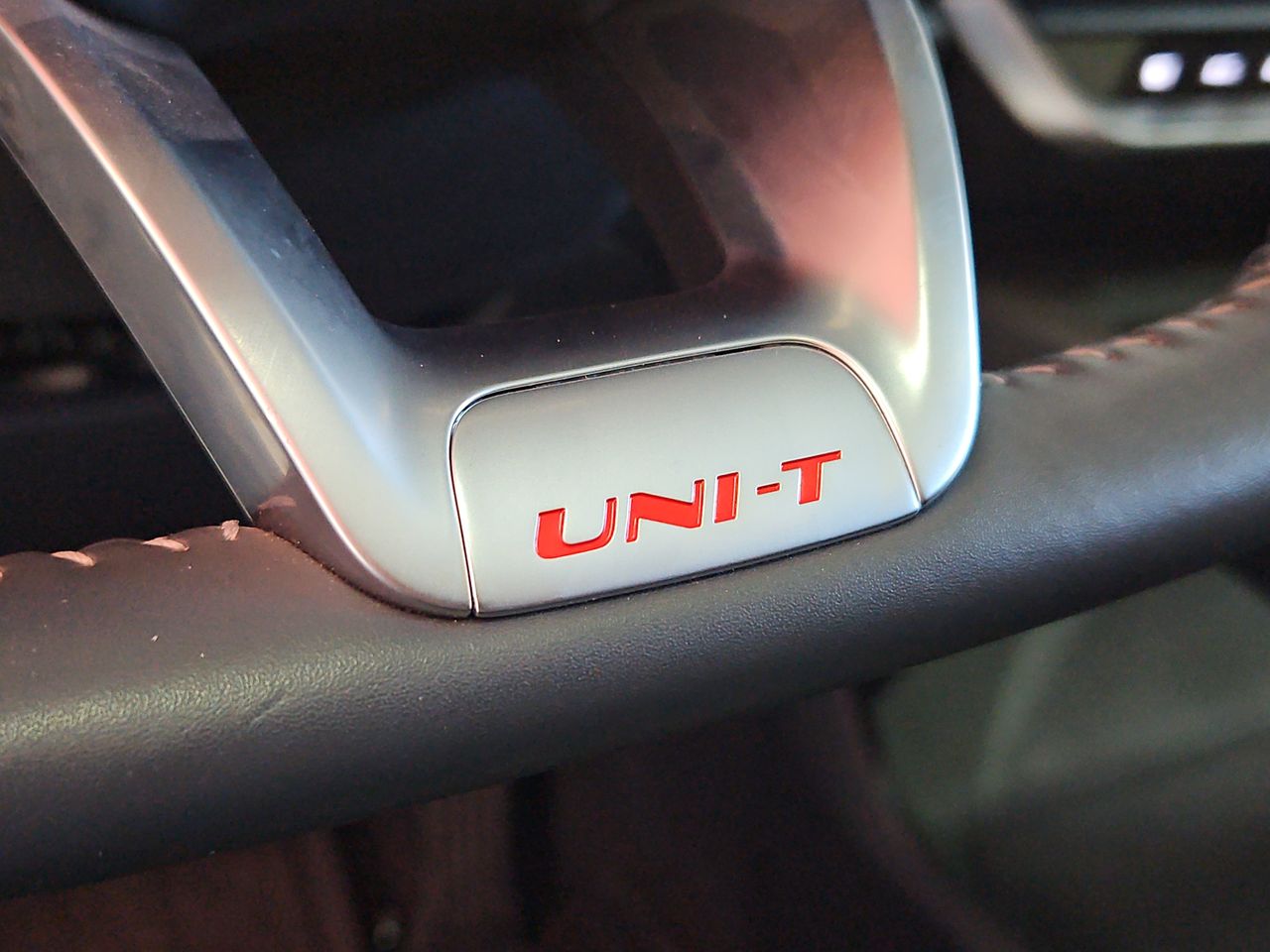 Changan Uni-t Uni T Turbo 1.5 Aut 2023 Usado  Usado en Webautos.cl