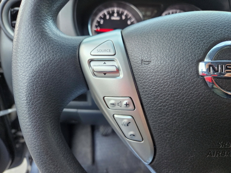 Nissan Versa 1.6  Sense  Mt 2021 Usado  Usado en Kovacs Usados