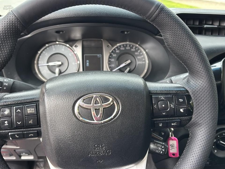 TOYOTA HILUX  Dcab DX 4x2 2.4cc - imagen 10