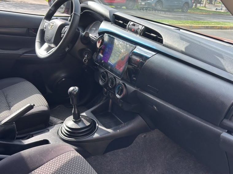 Toyota Hilux Dcab Dx 4X2 2.4Cc — foto 12 de 12