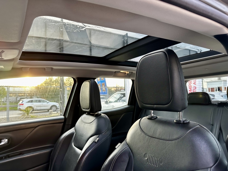 Jeep Renegade Renegade Longitude 1.3 Aut 2023 Usado en Rosselot Usados