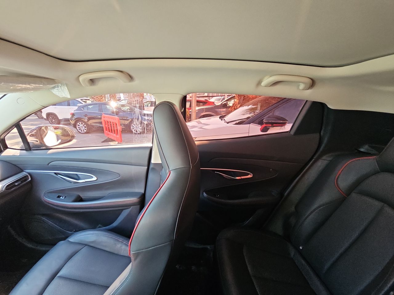 Changan Uni-t Unit Elite 1.5 Aut 2022 Usado en Usados de Primera - Sergio Escobar