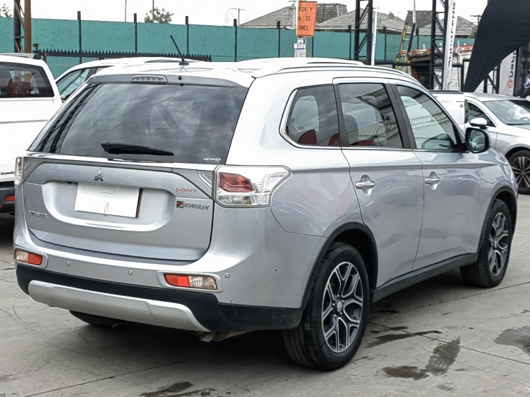 Mitsubishi Outlander Outlander Gls 2.4 4x4 Ac 2015 Usado en Rosselot Usados