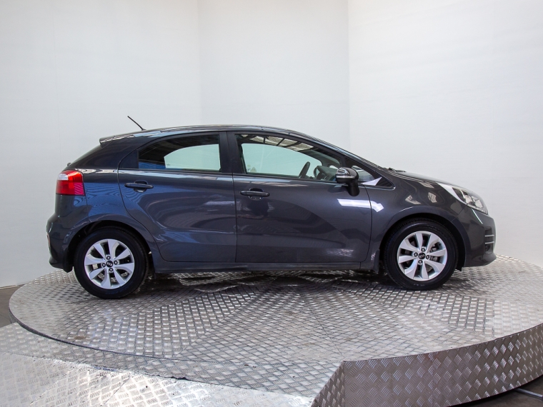 Kia Rio 5 1.4 Ex Full At 2017 Usado  Usado en Pompeyo