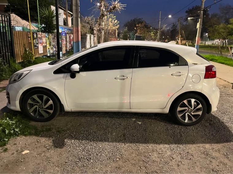 Kia Rio 5 2016 Usado  Usado en Webautos.cl