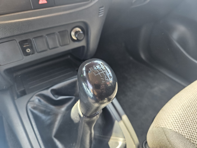 Mitsubishi L200 L200 D/c 2.4 Katana Crt 4x4 Special Pack 2023 Usado en Rosselot Usados