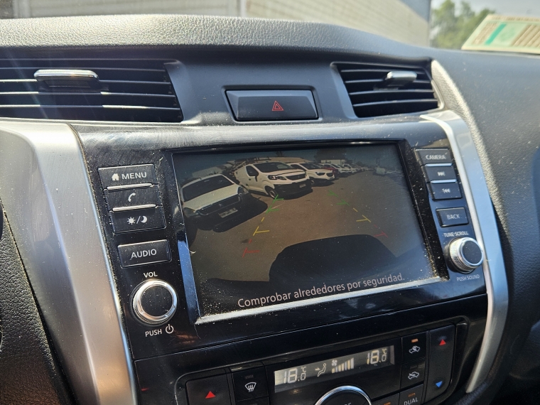 Nissan Navara  D Cab Mt 4x4 2.3 2022 Usado  Usado en Autoselect Usados