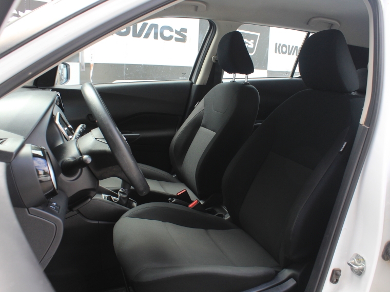 Nissan Kicks 1.6  Play  Sense Mt 2025 Usado  Usado en Kovacs Usados