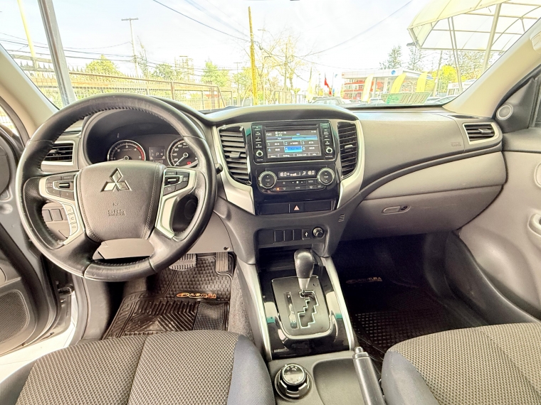 Mitsubishi L200 Dakar 2.4 4x4 At. 2018 Usado en Automotriz Olea Flaño