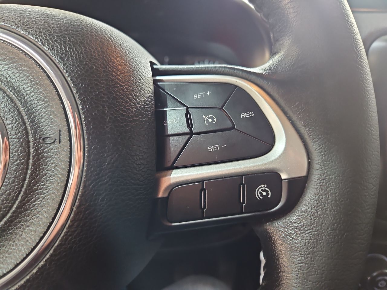 Jeep Renegade Renegade Sport 1.8 2023 Usado en Usados de Primera - Sergio Escobar