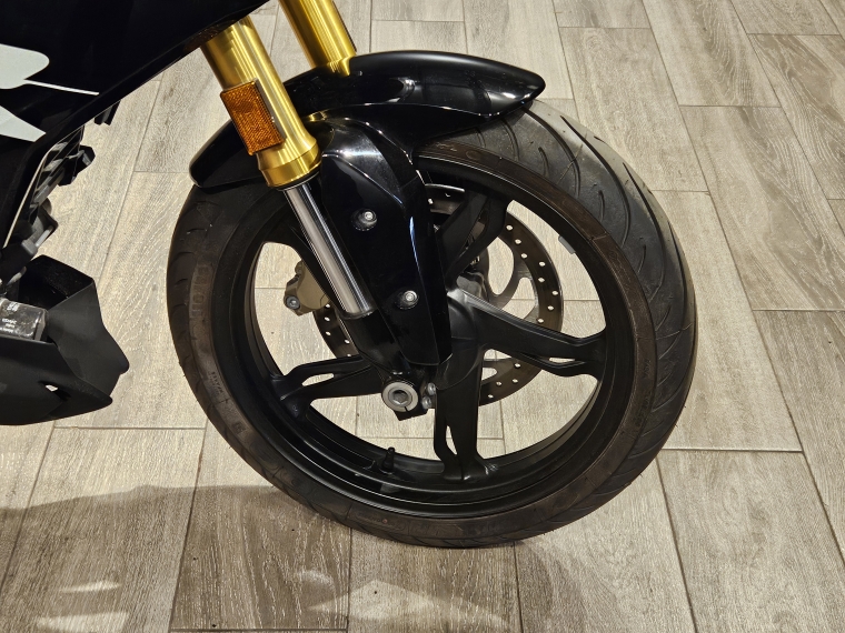 Bmw G 310 r . 2025 Usado en BMW Premium Selection