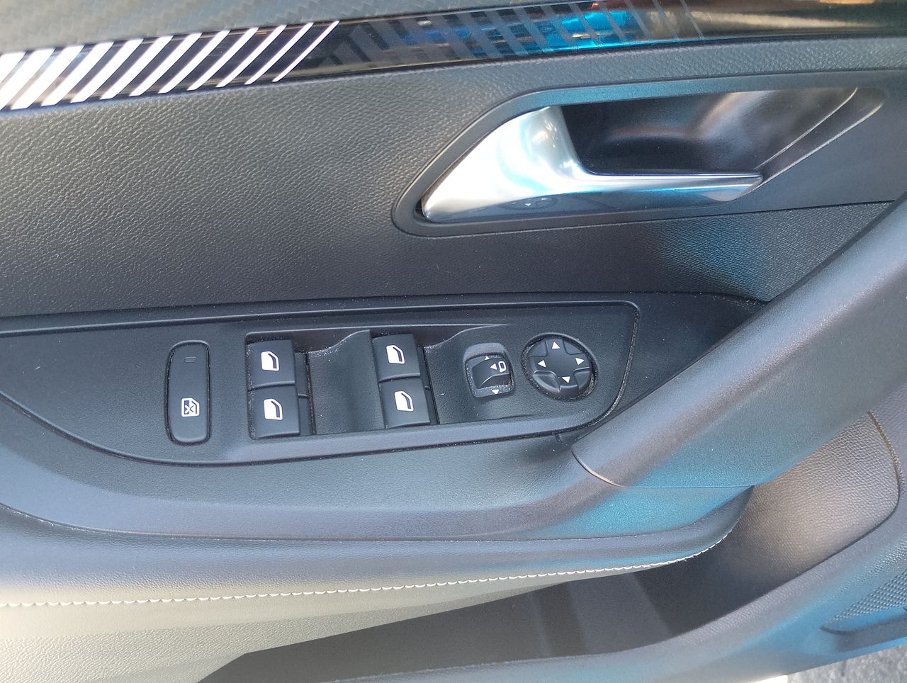 Peugeot 2008 2008 4x2 1.2 Aut 2025 Usado en Usados de Primera - Sergio Escobar