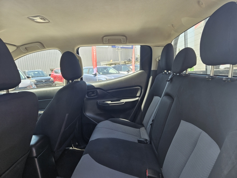 Mitsubishi L200 L200 D/c 2.4 Katana Crt 4x4 Special Pack 2023 Usado en Rosselot Usados