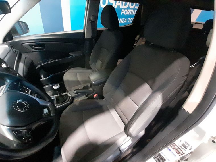 Ssangyong Tivoli 1.6 Glx Tx1011 4x2 Mt 5p 2021 Usado  Usado en Webautos.cl