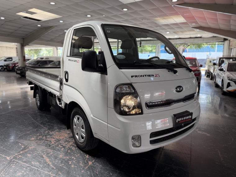 Kia Frontier Lx 2.5 P/up 6mt 2022  Usado en Grass & Arueste