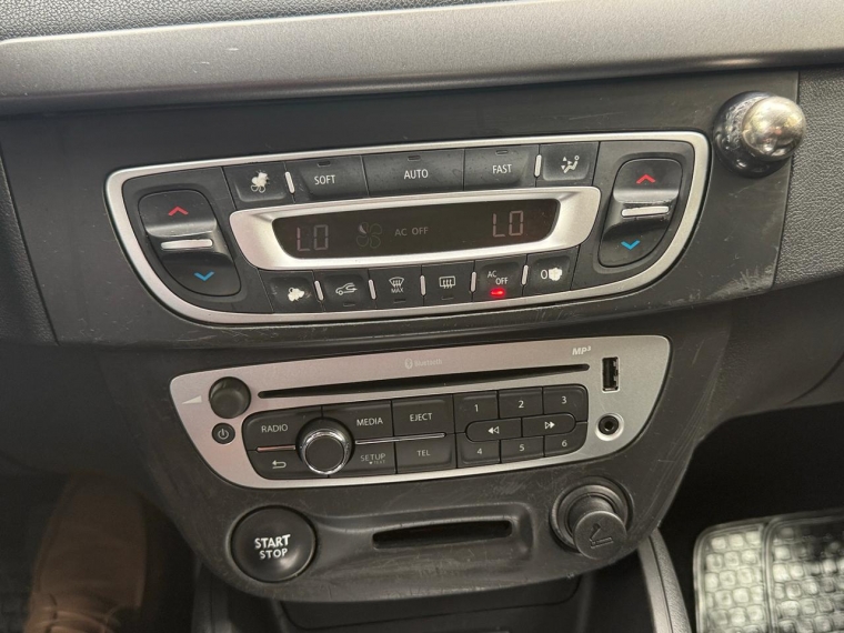 Renault Megane Dynamique Hb 2.0 At 2015 Usado en Automotriz Olea Flaño