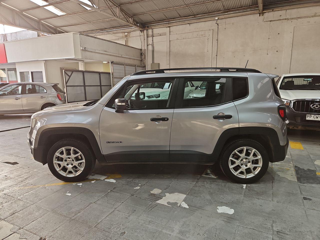 Jeep Renegade Renegade Sport 1.8 2023 Usado en Usados de Primera - Sergio Escobar