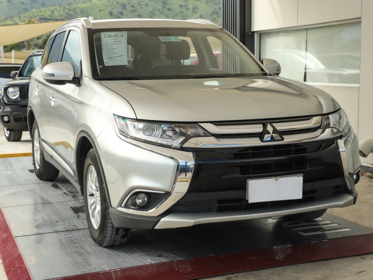 Mitsubishi Outlander 2.0 4x2  Mec 2018  Usado en Guillermo Morales Usados