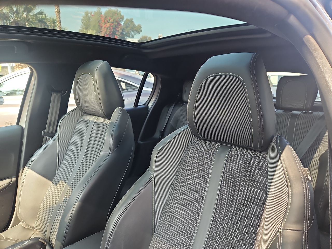 Peugeot 2008 2008 Puretech 130 Eat8 1.2 Aut 2023 Usado en Usados de Primera - Sergio Escobar