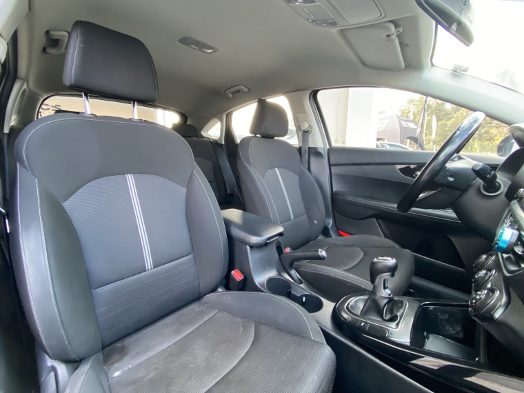 Kia Cerato 5 Cerato 5 1.6 Ex Mt 2020 Usado  Usado en Kovacs Usados