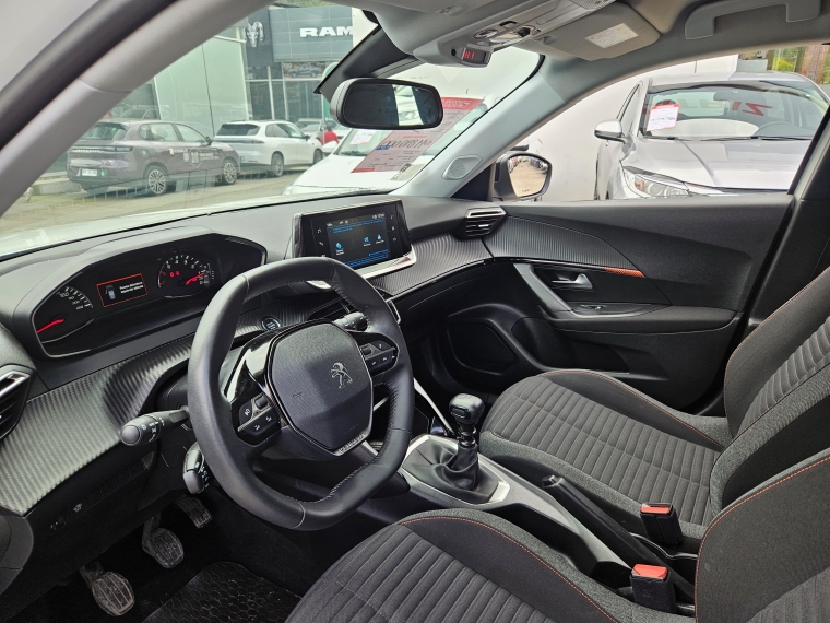 Peugeot 2008 2008 Puretech 130 1.2 2023 Usado en Rosselot Usados