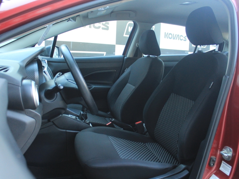Nissan Versa 1.6 Sense  Mt 2023 Usado  Usado en Kovacs Usados
