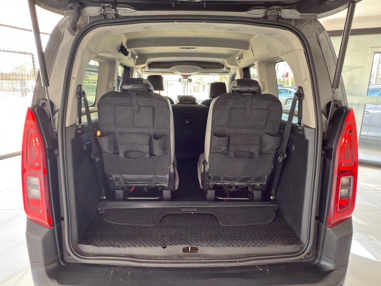 Citroen Berlingo Multispace De Pasajeros Xl 1.5 Aut 2021 Usado en Automotriz Olea Flaño
