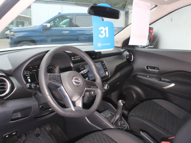 Nissan Kicks 1.6   Advance Play Mt 2025 Usado  Usado en Kovacs Usados