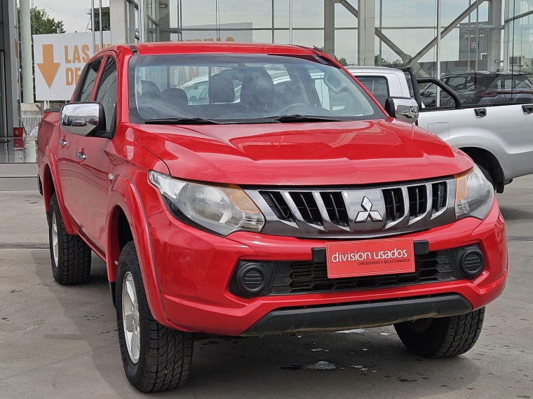 Mitsubishi Katana L200 D/c 2.4 Katana Crt 4x4 Llantas/cromado 2019 Usado en Rosselot Usados