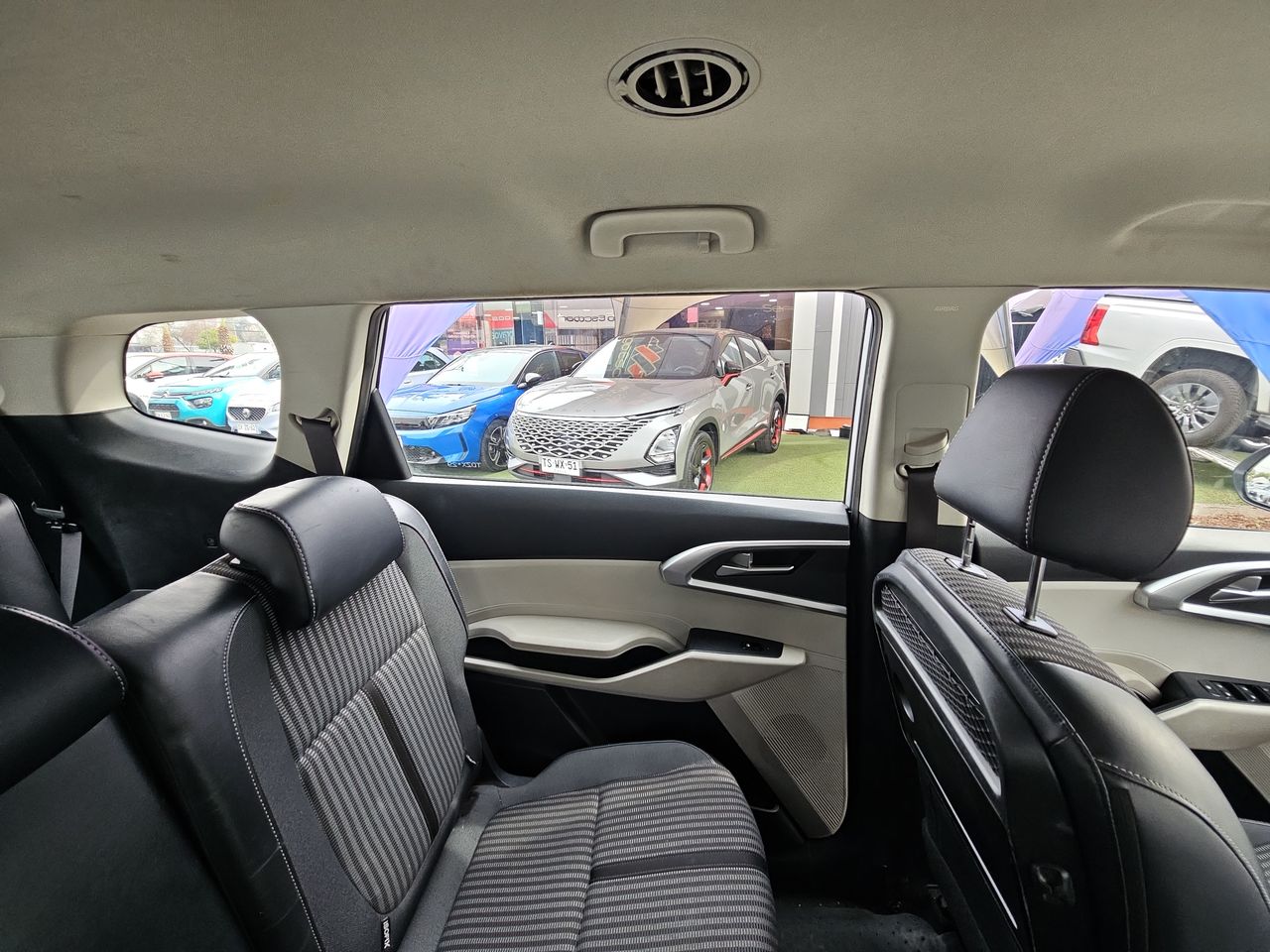 Kia Carens Carens Ex 1.4 Aut 2024 Usado en Usados de Primera - Sergio Escobar