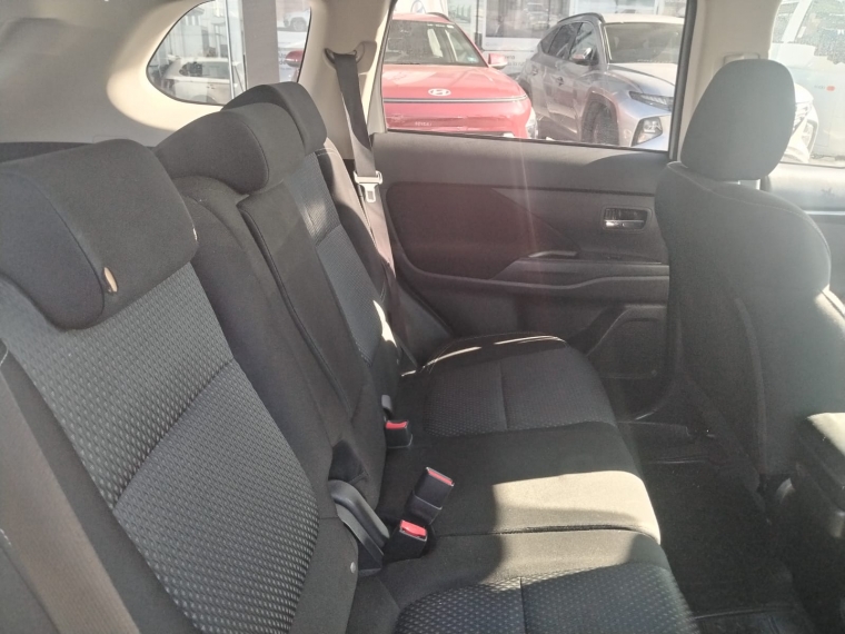 Mitsubishi Outlander Cvt 2.0 Aut - 2 Corridas De Asiento. 2019 Usado  Usado en Webautos.cl