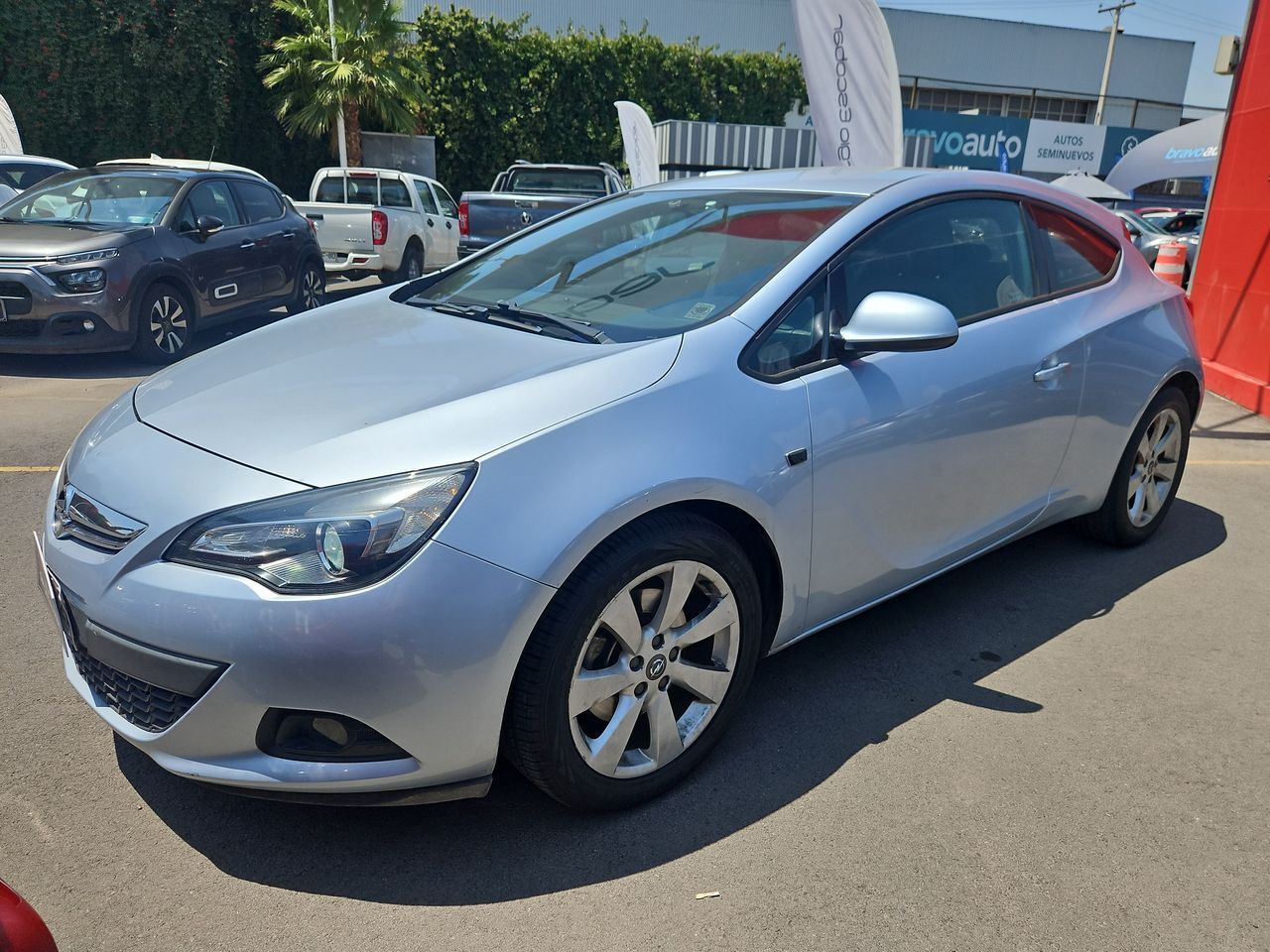 Opel Astra Astra Gtc Enjoy 1.6 2016 Usado en Usados de Primera - Sergio Escobar