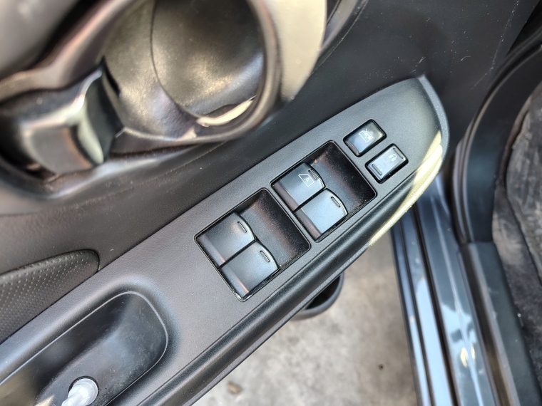 Nissan Versa 1.6 Sense  (radio Touch)  Mt 2020 Usado  Usado en Kovacs Usados
