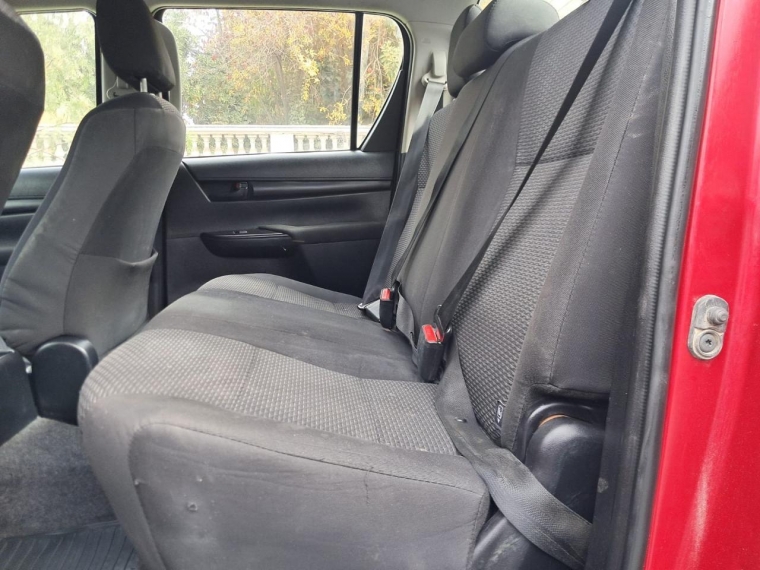 TOYOTA HILUX DX 4X4 2.4 - imagen 4