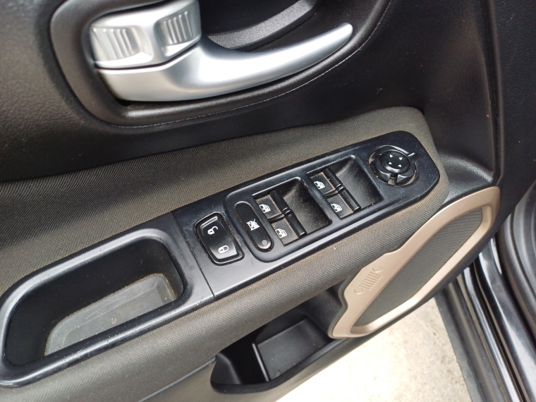 Jeep Renegade Renegade Sport 4x2 Lx At 2019 Usado en Rosselot Usados