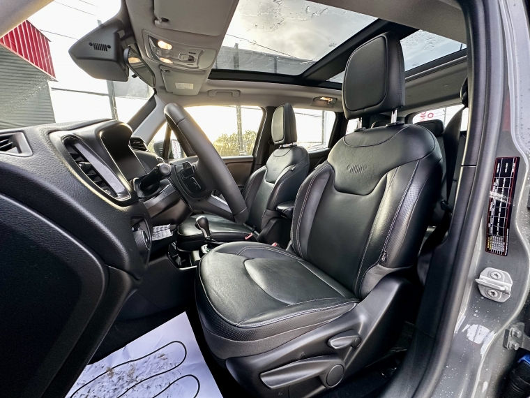 Jeep Renegade Renegade Longitude 1.3 Aut 2023 Usado en Rosselot Usados