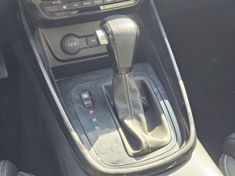 Chevrolet Captiva — foto 12 de 24