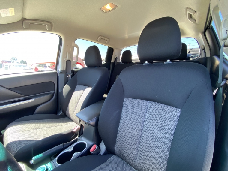 Mitsubishi L200 New L200 Dakar Crs 4x4 2.4 Aut 2021 Usado en Rosselot Usados