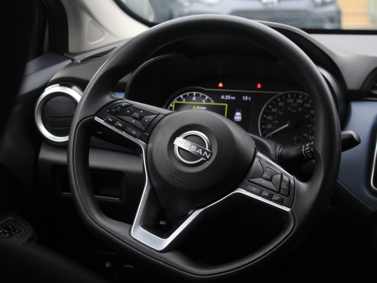 Nissan Versa 1.6  Sdvance  Mt 2024 Usado  Usado en Kovacs Usados