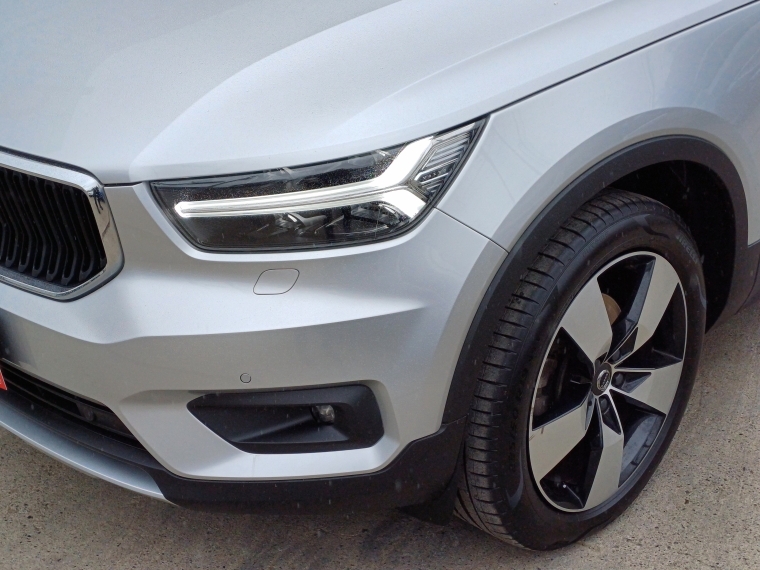Volvo Xc40 Xc40 T5 Momentum 2.0 At 2018 Usado en Rosselot Usados