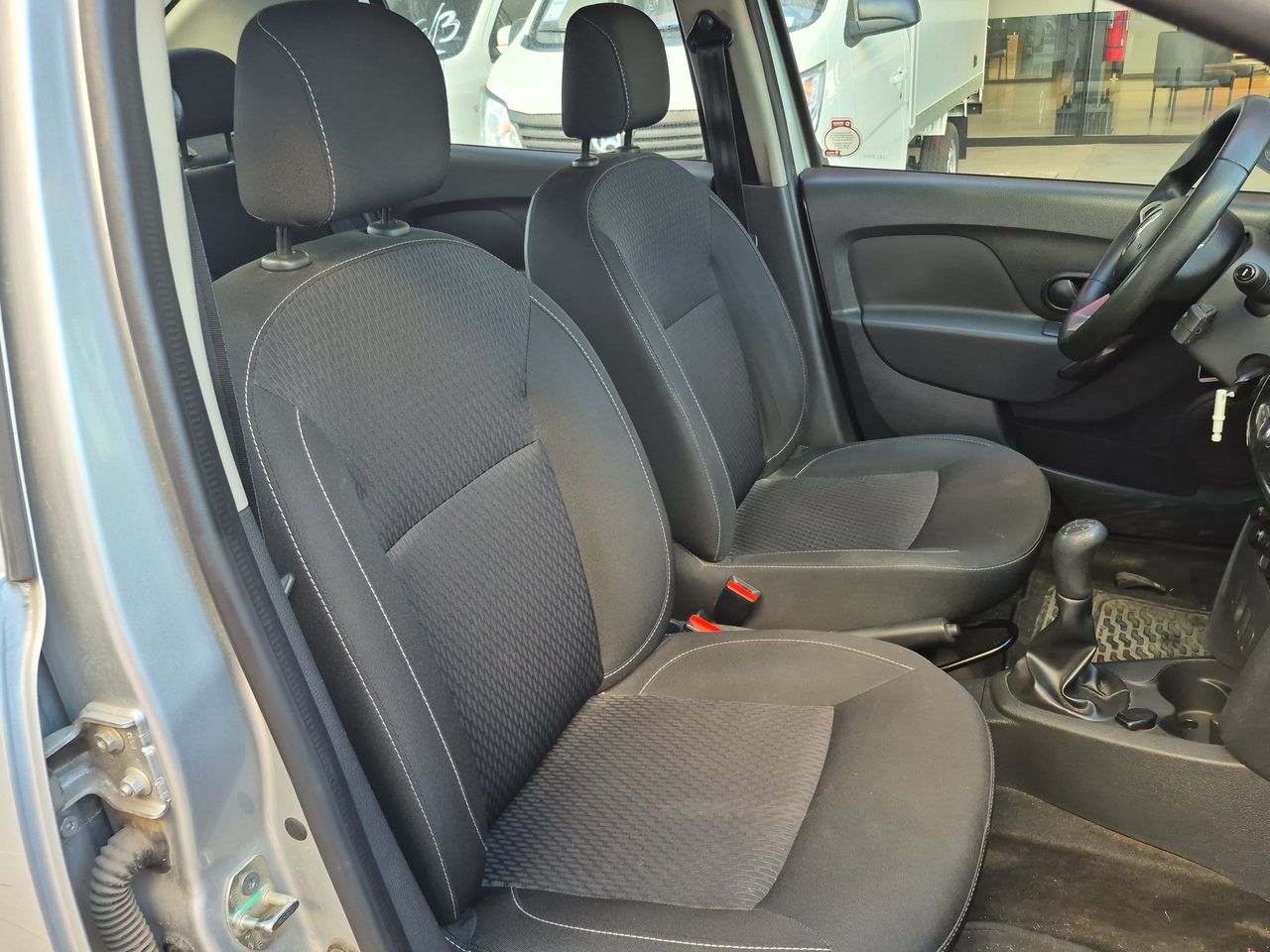 Renault Symbol Symbol Zen 1.6 2018 Usado Usado en Webautos.cl Renault Symbol Symbol Zen 1.6 2018 Usado Usado en Webautos.cl