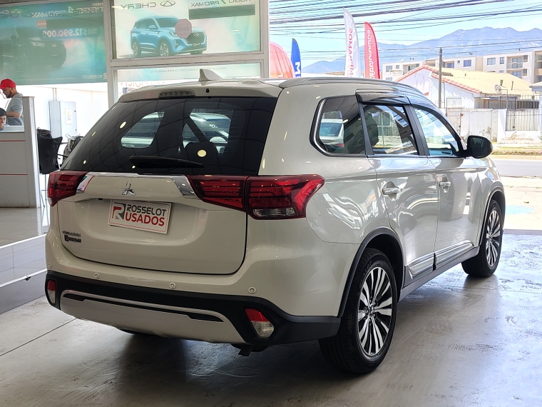 Mitsubishi Outlander Outlander Cvt 2.0 Aut 2022 Usado en Rosselot Usados