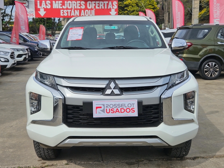Mitsubishi L200 L200 D/c 2.4 Katana Crt 4x4 Special Pack 2023 Usado en Rosselot Usados