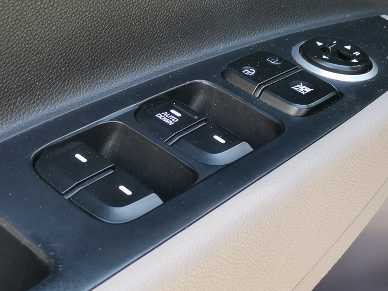 Hyundai Grand i10 Sdn Mt Gls 2ab Ac Abs Pe 2016 Usado  Usado en Kovacs Usados