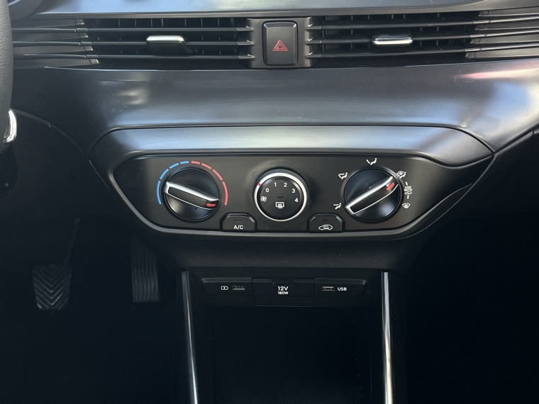 Hyundai I-20 — foto 19 de 22