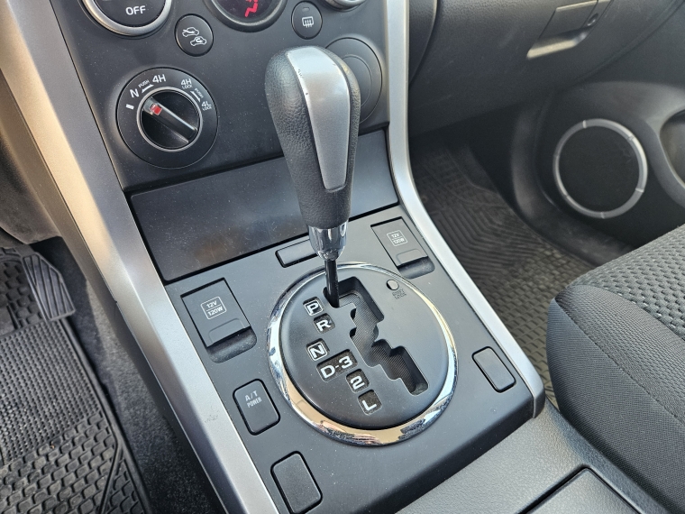 Suzuki Grand nomade Grand Nomade Glx 4x4 2.4 Aut 2012 Usado en Rosselot Usados