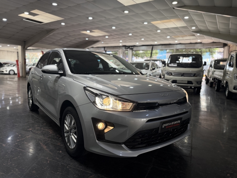 Kia Rio 5 Ex 1.4l 6mt Ci Full 2023  Usado en Grass & Arueste