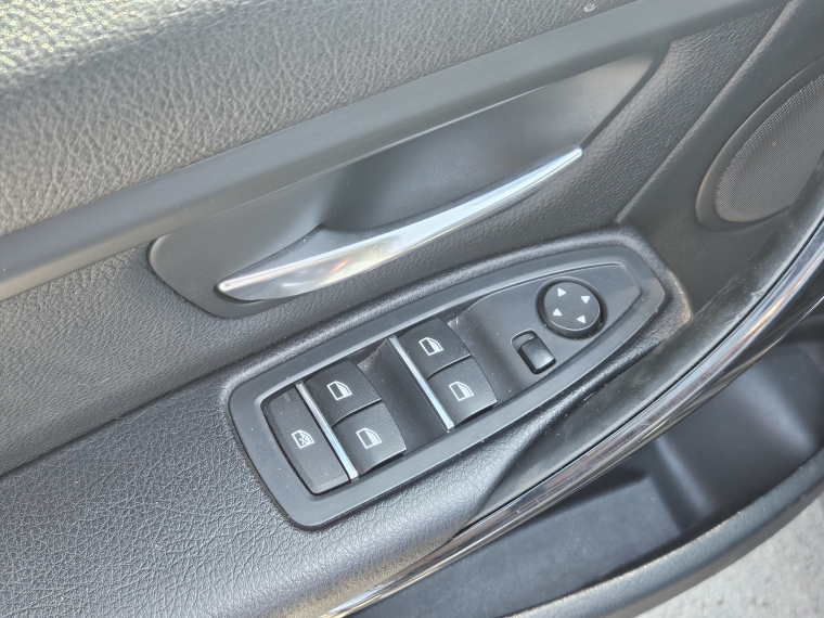 Bmw 318 I Lci At  1.5 2016 Usado  Usado en Kovacs Usados