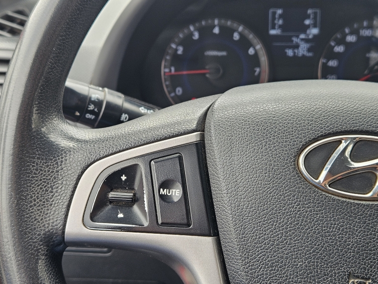 Hyundai Accent Rb Gl 1.4 2017 Usado  Usado en Kovacs Usados