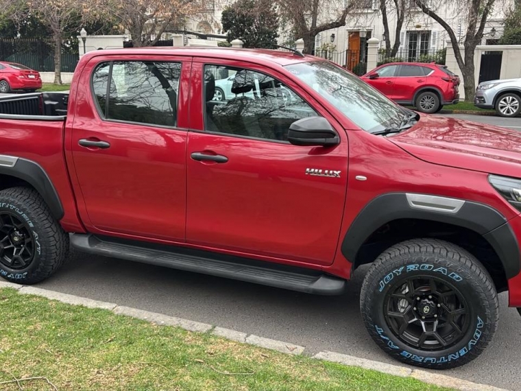 Toyota Hilux — foto 5 de 13